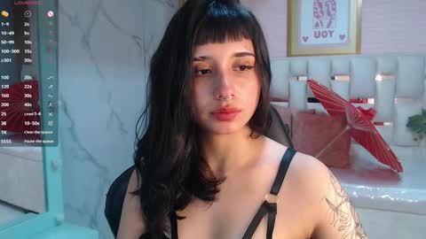 Allysa  online show from 10.29.25