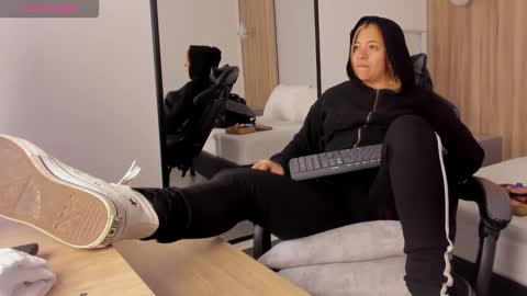 ALMA FENIX  online show from 12.05.25