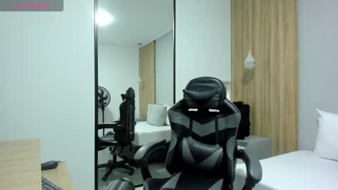 ALMA FENIX  online show from 12.16.25