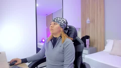 ALMA FENIX  online show from 01.17.26