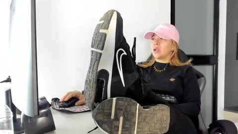 ALMA FENIX  online show from 02.27.26