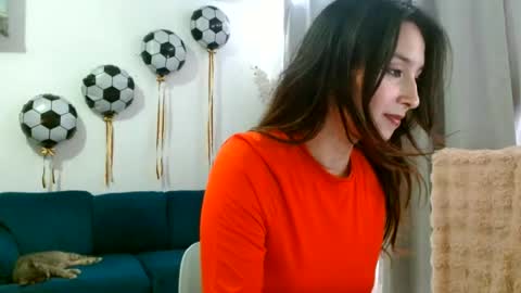 Snapshot of almaglow chatting on 07.07.26 Alma online show from 07.07.26