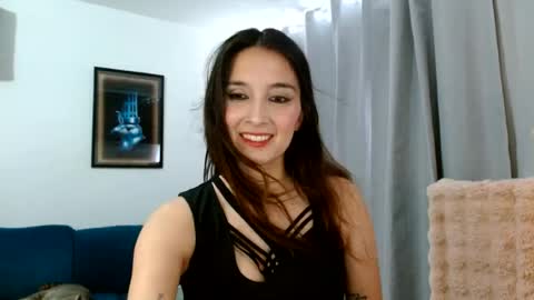 Snapshot of almaglow chatting on 07.24.26 Alma online show from 07.24.26