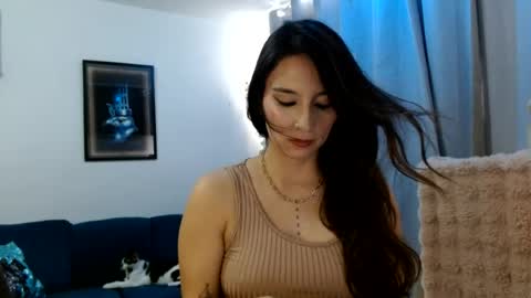 Snapshot of almaglow chatting on 07.31.26 Alma online show from 07.31.26