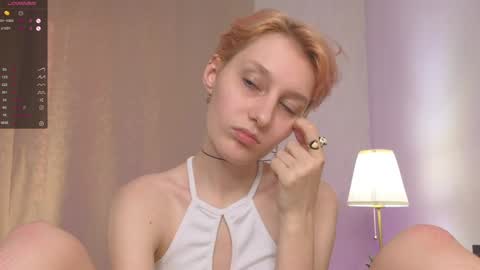 Snapshot of almawood chatting on 01.10.25 almawood online show from 01.10.25