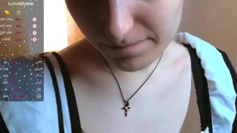 Snapshot of almawood chatting on 02.21.25 almawood online show from 02.21.25