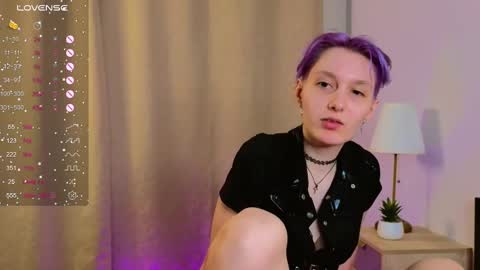 Snapshot of almawood chatting on 02.22.25 almawood online show from 02.22.25