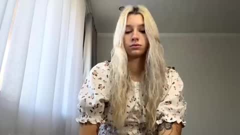 Arina online show from 09.15.25