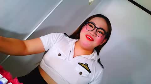 Snapshot of almirablont13 chatting on 11.21.25 Almira online show from 11.21.25