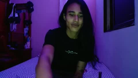 Snapshot of alogenotwink chatting on 12.26.24 STEPHAN online show from 12.26.24