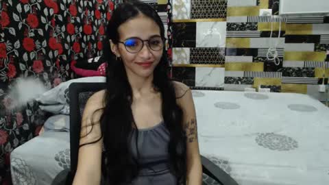 Snapshot of alondra_aleng_ereng chatting on 01.18.25 Alondra online show from 01.18.25