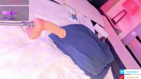 ALONDRAMILF online show from 12.22.25