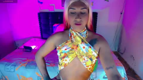 alondragill_ online show from 07.22.26