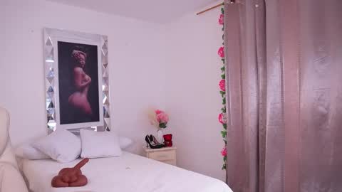 Alondra online show from 03.06.25