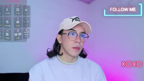 Independent model online show from 01.13.26