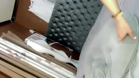 Snapshot of alove_too_last chatting on 01.22.25 LEXY online show from 01.22.25