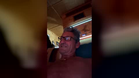 Snapshot of alpacamike chatting on 01.15.26 alpacamike online show from 01.15.26