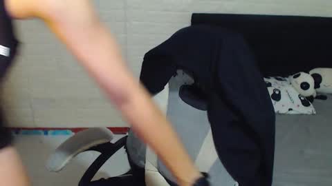 Snapshot of alpha_rider chatting on 01.08.25 Angelo online show from 01.08.25