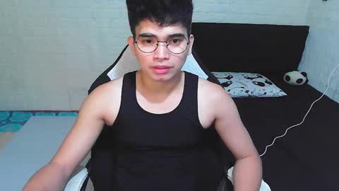 Snapshot of alpha_rider chatting on 11.05.25 Angelo online show from 11.05.25