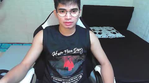 Snapshot of alpha_rider chatting on 11.25.25 Angelo online show from 11.25.25