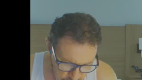 alphablue_wolf1295 online show from 05.04.26