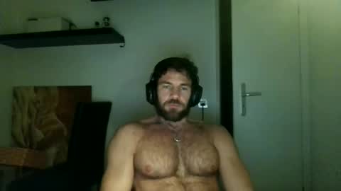 alphah_hunk online show from 10.25.25