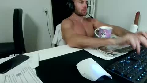 alphah_hunk online show from 04.11.26