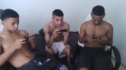 alphas_latins online show from 05.19.26