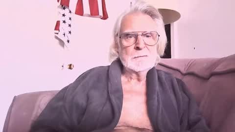 AlphaUniform online show from 02.22.25