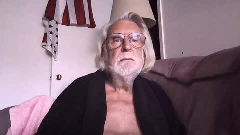 AlphaUniform online show from 10.15.25