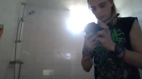 Snapshot of altboy010 chatting on 01.11.25 altboy010 online show from 01.11.25