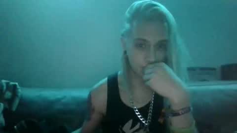 Snapshot of altboy010 chatting on 12.21.25 altboy010 online show from 12.21.25