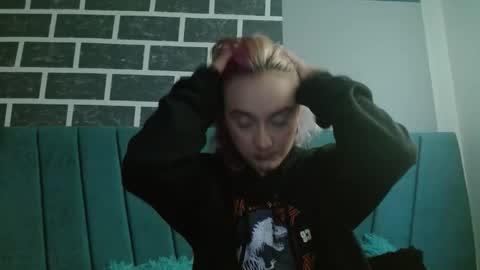 Snapshot of alterego1__ chatting on 11.25.25 Alter online show from 11.25.25