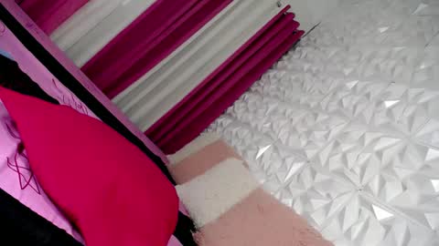 Chloe- DONT FORGET TO FOLLOW MElets getting to know each other and make some love and fun online show from 02.23.25