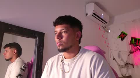 Snapshot of alucard_smith_ chatting on 10.18.25 Smith and lucy online show from 10.18.25