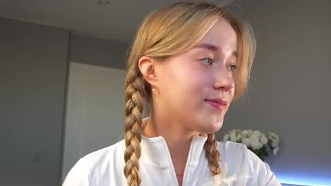 Amelia NEXT STREAM  online show from 10.17.25