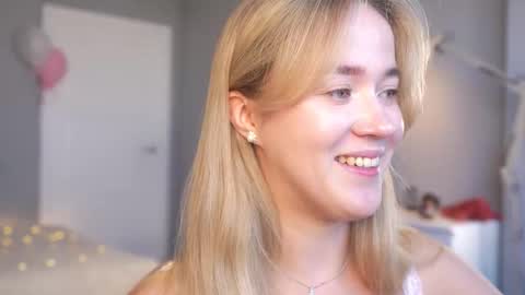 Amelia NEXT STREAM  online show from 03.27.26