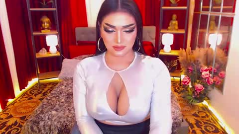 Snapshot of alurajhenson chatting on 01.20.25 Alura Jhenson online show from 01.20.25