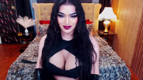 Snapshot of alurajhenson chatting on 02.06.25 Alura Jhenson online show from 02.06.25