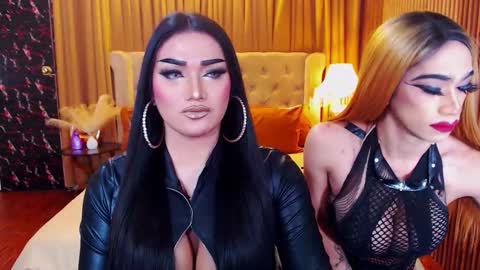 Snapshot of alurajhenson chatting on 10.09.25 Alura Jhenson online show from 10.09.25