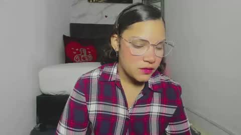 Snapshot of aly_n_sebas chatting on 10.04.25 aly_n_sebas online show from 10.04.25