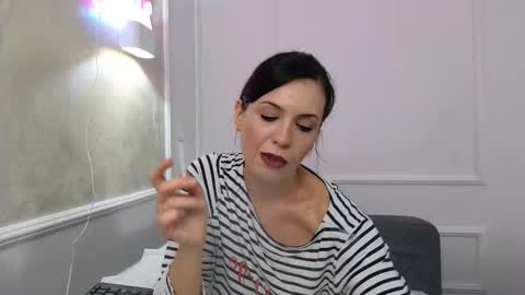 alyarei online show from 10.18.25