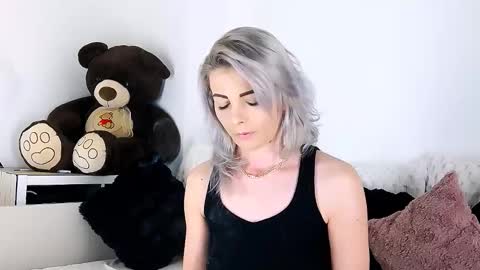 Snapshot of alyblonde chatting on 03.27.26 aly online show from 03.27.26