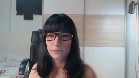 Snapshot of alycetn chatting on 10.04.25 Alice online show from 10.04.25