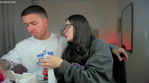 look onlyfans in screen online show from 01.22.25