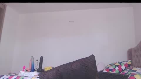 valentia online show from 10.08.25