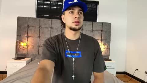 Snapshot of amadeo_wild chatting on 03.07.25 Amadeo Wild online show from 03.07.25