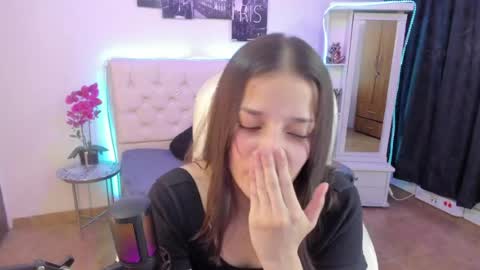 Snapshot of amaia_daniells chatting on 05.21.26 B I A N C A online show from 05.21.26