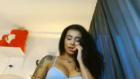 Amaia Fox online show from 04.20.26