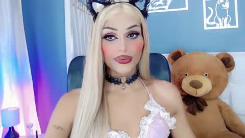 Snapshot of amal_baddel_ chatting on 02.04.25 amal_baddel_ online show from 02.04.25